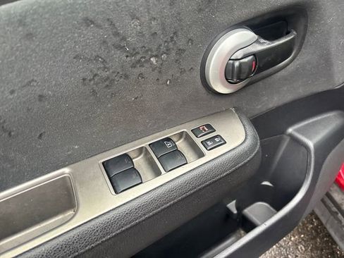 Used 2012 Nissan Versa 1.8 S w/ Plus Pkg image 13