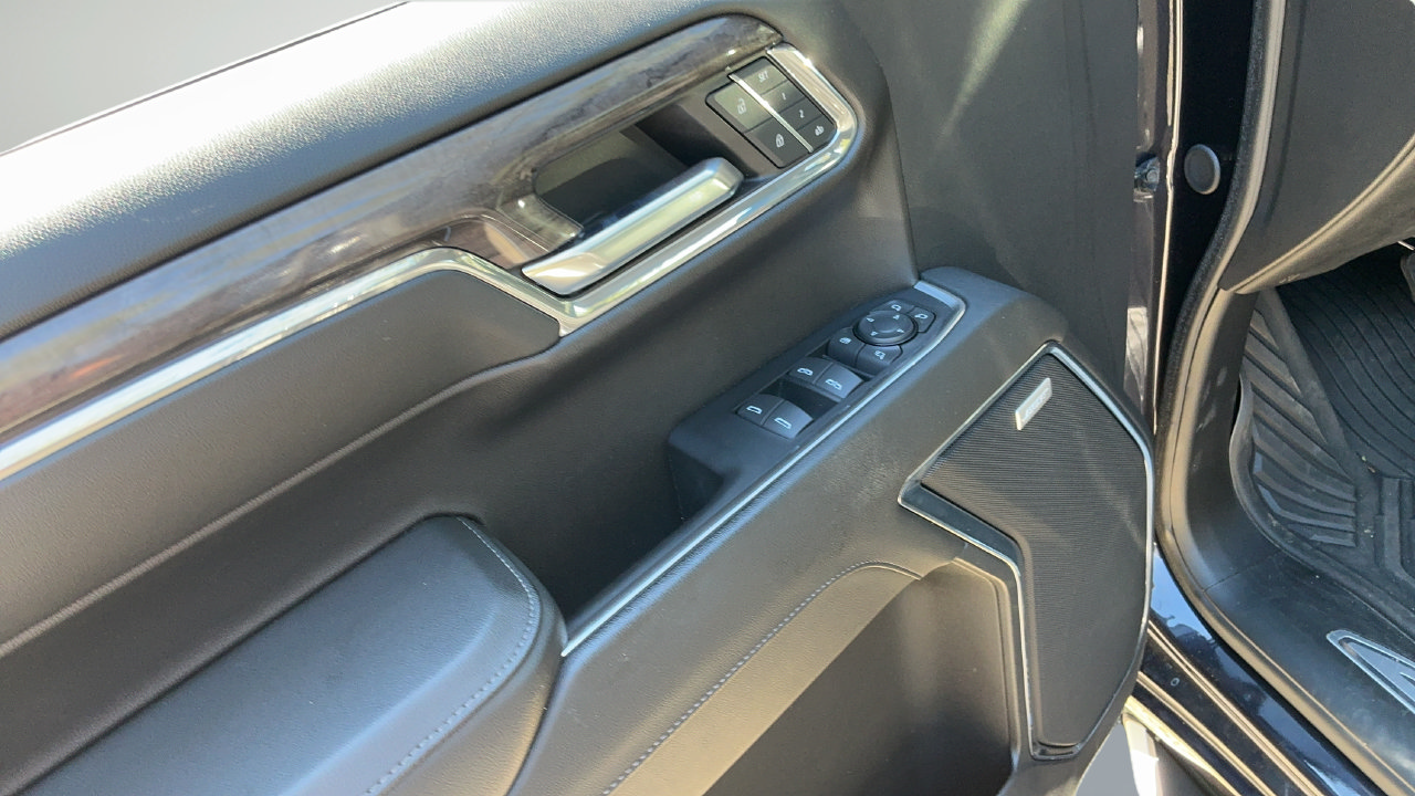 Used 2024 Chevrolet Silverado 1500 LTZ AWD/4WD image 14