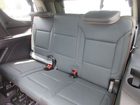New 2026 GMC Yukon AT4 w/ AT4 Premium Plus Package AWD/4WD image 13