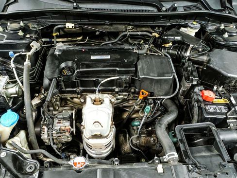 Used 2016 Honda Accord LX image 30