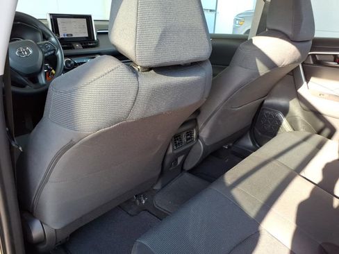 Used 2023 Toyota RAV4 LE FWD image 10