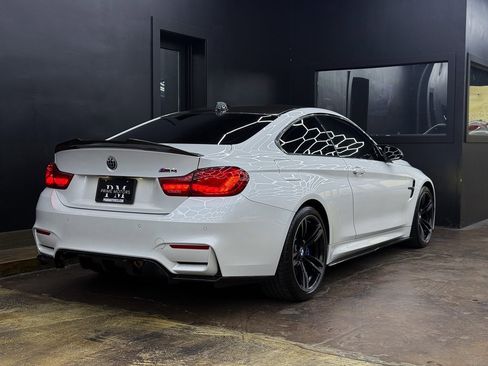 Used 2018 BMW M4 Coupe w/ Executive Package image 9