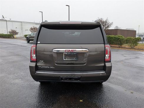 Used 2020 GMC Yukon XL Denali image 4