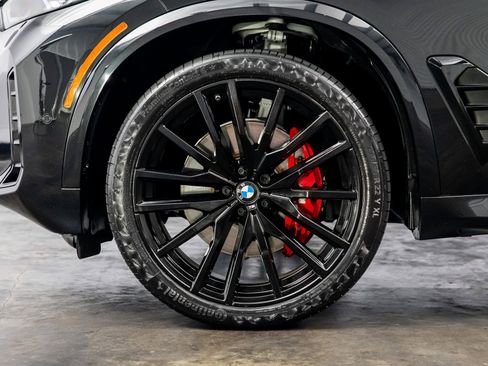 Used 2024 BMW X5 sDrive40i w/ M Sport Package image 11