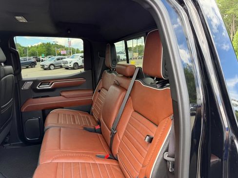 Used 2024 GMC Sierra 1500 Denali Ultimate AWD/4WD image 7