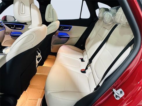 New 2026 Mercedes-Benz GLC 350e 4MATIC image 7