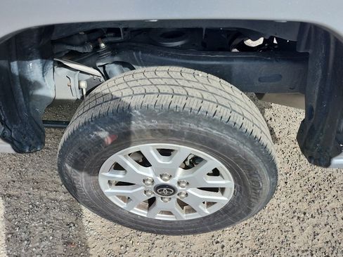 Used 2024 Toyota Tacoma SR5 AWD/4WD image 11