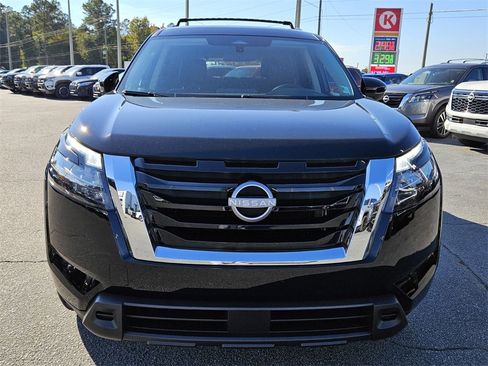 New 2025 Nissan Pathfinder SV image 17