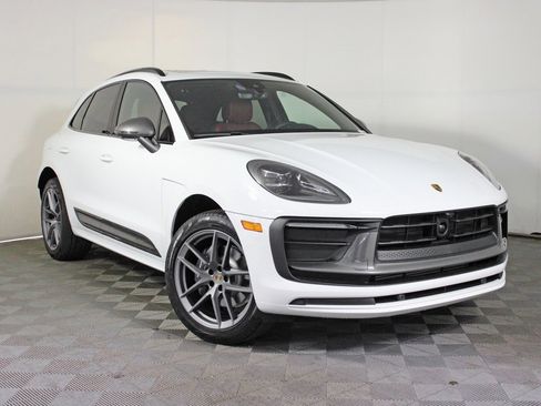 Used 2026 Porsche Macan Turbo image 9