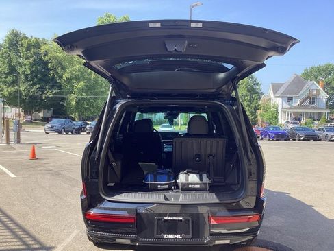 New 2025 Hyundai Santa Fe Calligraphy image 8