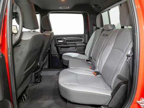 Used 2024 RAM 2500 Big Horn w/ Safety Group image 31