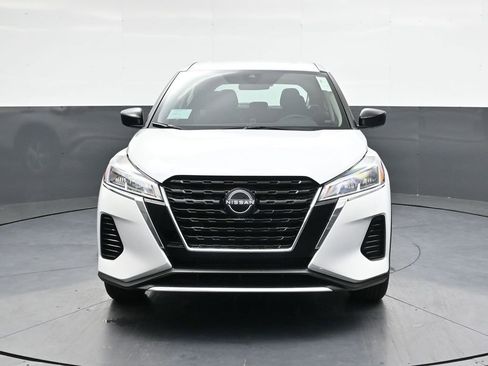 Certified 2025 Nissan Kicks Play S FWD image 14