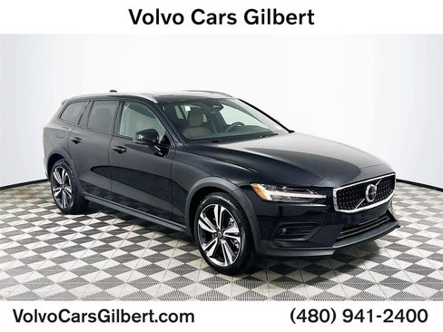 Certified 2025 Volvo V60 B5 Cross Country Plus w/ Protection Package Premier image 1