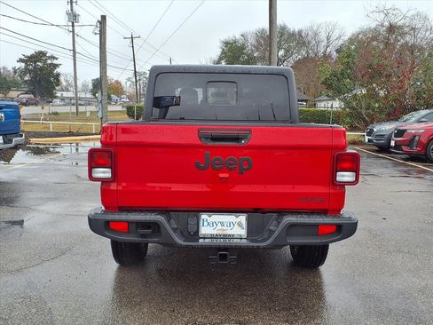 Used 2021 Jeep Gladiator Sport image 22