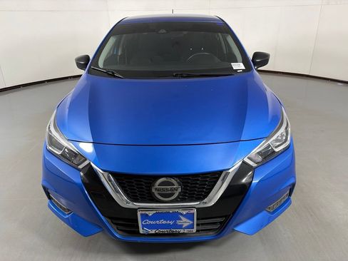 Used 2022 Nissan Versa S FWD image 3
