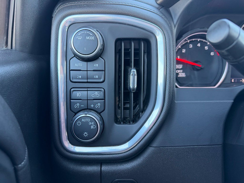 Used 2021 Chevrolet Silverado 1500 RST AWD/4WD image 27