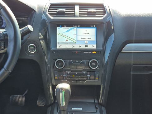 Used 2019 Ford Explorer XLT w/ Equipment Group 202A image 23