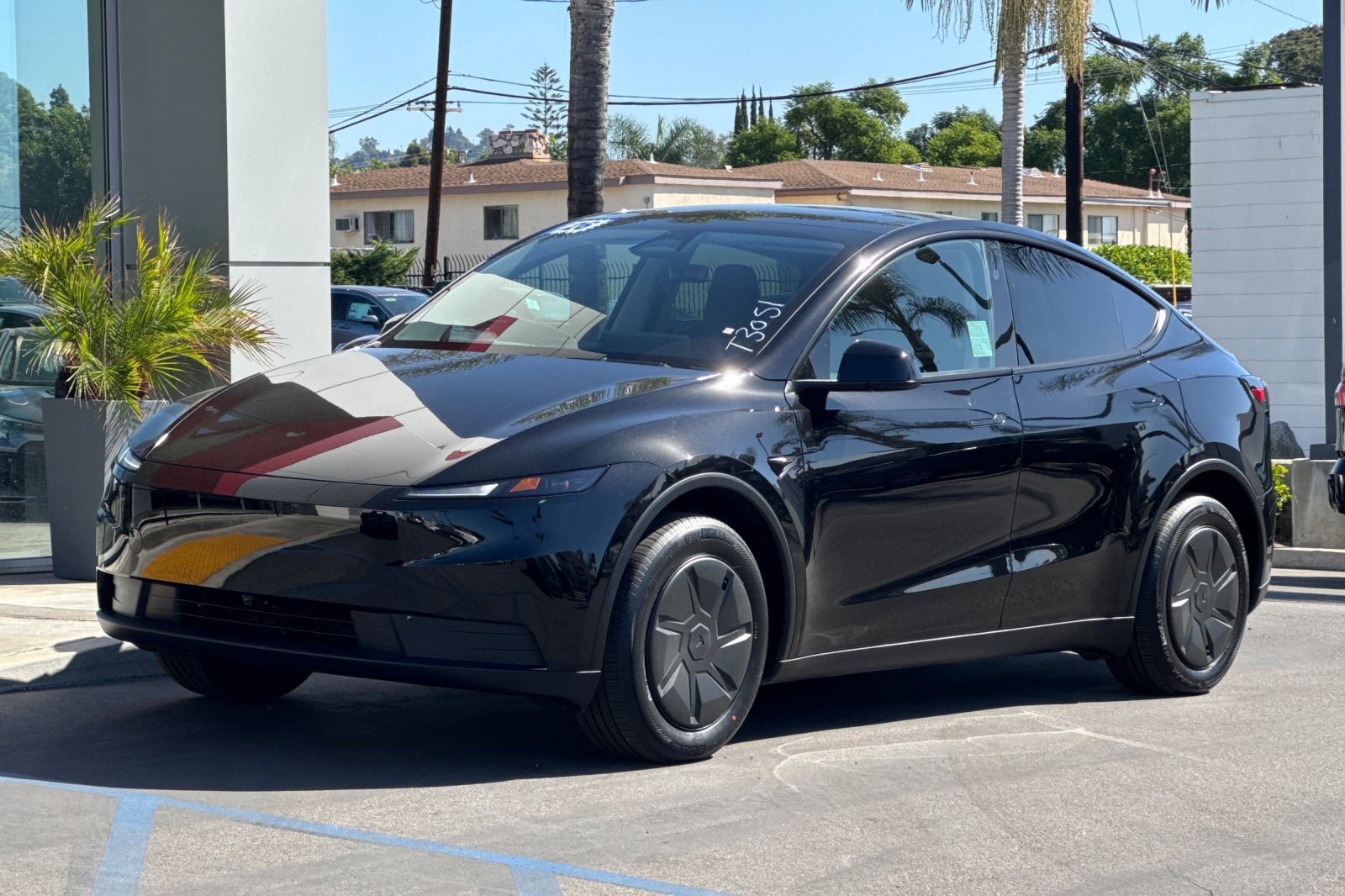 Used 2026 Tesla Model Y Long Range RWD image 9