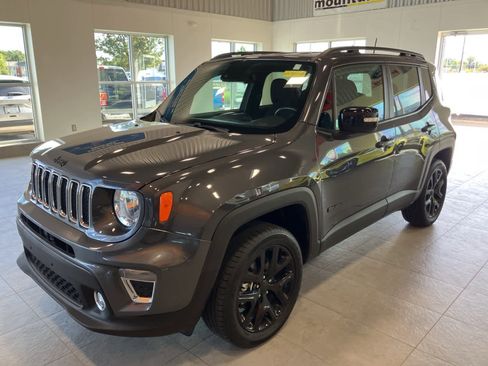 Used 2022 Jeep Renegade Altitude w/ Convenience Group image 1