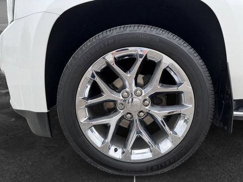 Used 2020 GMC Yukon SLT w/ Premium Edition AWD/4WD image 9