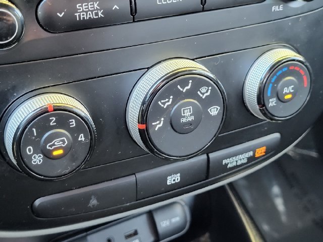 Used 2015 Kia Soul FWD image 18