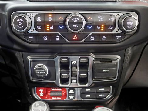 Used 2020 Jeep Gladiator Rubicon image 24