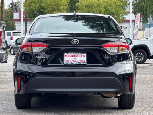 Certified 2025 Toyota Corolla LE w/ LE Premium Package FWD image 4