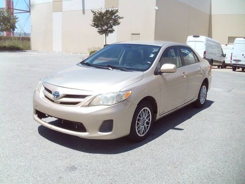 Used 2011 Toyota Corolla LE FWD image 6