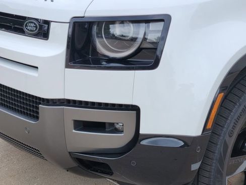 New 2026 Land Rover Defender 110 V8 image 5