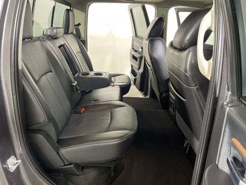 Used 2018 RAM 1500 Laramie w/ Convenience Group AWD/4WD image 23