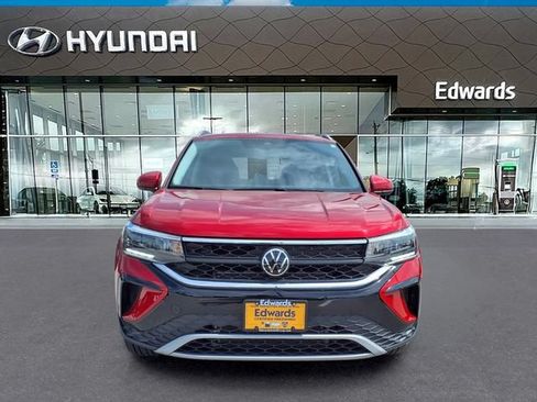 Used 2023 Volkswagen Taos SE AWD/4WD image 12