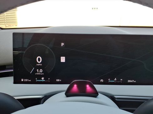 Certified 2026 Genesis GV70 2.5T Advanced image 26