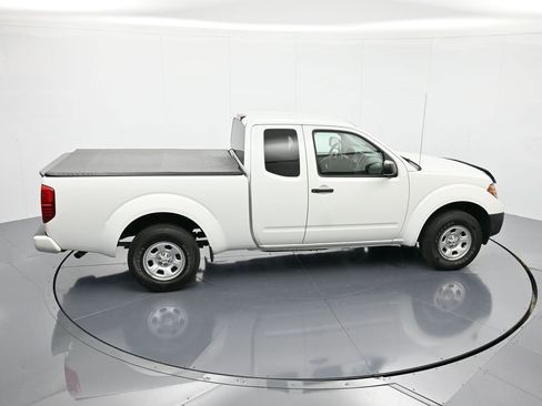 Used 2018 Nissan Frontier S image 28