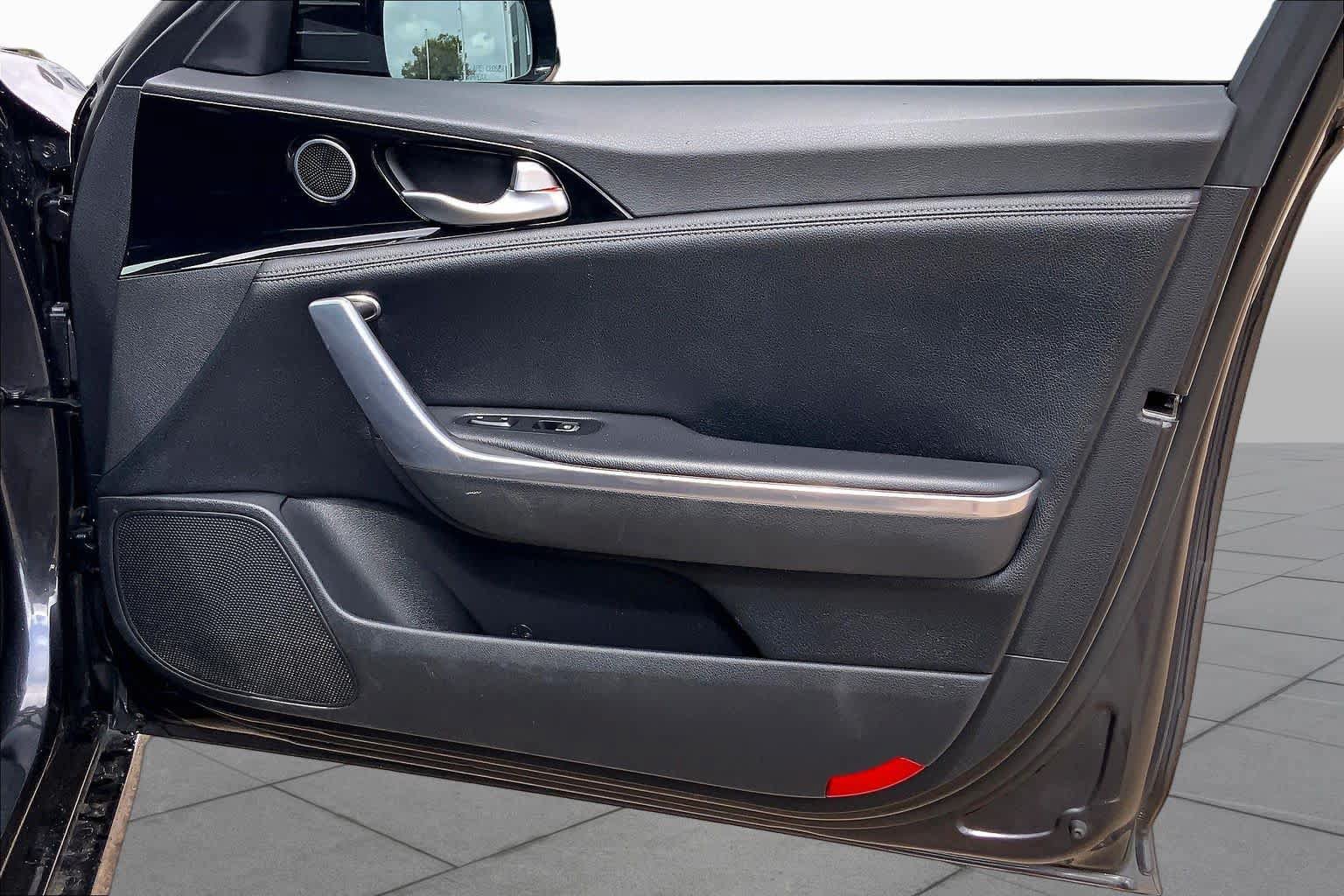 Used 2023 Kia Stinger GT-Line RWD image 23