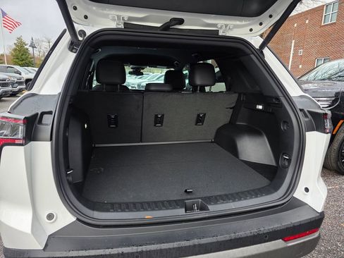 New 2026 Chevrolet Equinox LT w/ Convenience Package II image 19