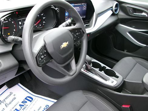 Used 2026 Chevrolet Trax LS w/ Driver Confidence Package FWD image 12