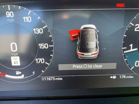 Used 2025 Land Rover Discovery Sport Dynamic SE image 23