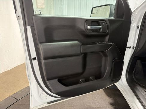 Used 2022 Chevrolet Silverado 1500 Custom image 4