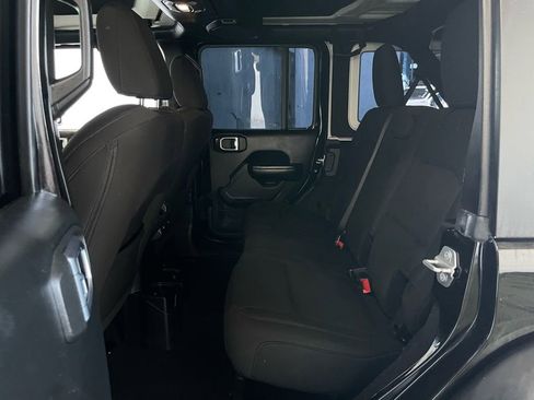 Used 2018 Jeep Wrangler Unlimited Sport S image 18