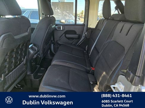 Used 2023 Jeep Wrangler Unlimited Rubicon 4xe image 16