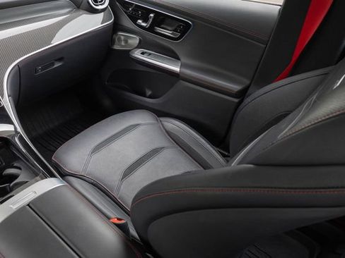 Certified 2025 Mercedes-Benz GLC 43 AMG 4MATIC image 26