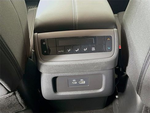 New 2025 Nissan Pathfinder SV image 15