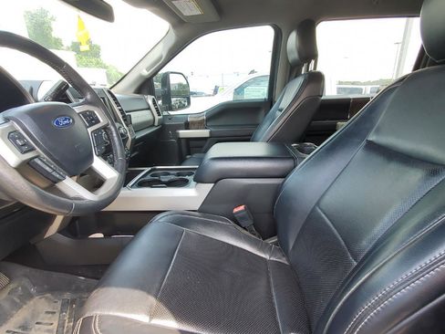 Used 2019 Ford F250 Lariat AWD/4WD image 3