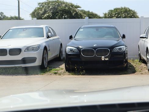 Used 2015 BMW 550i Sedan RWD image 25