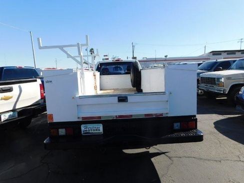 Used 2005 GMC Sierra 3500 W/T image 5