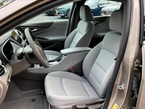 Used 2022 Chevrolet Malibu LS image 6