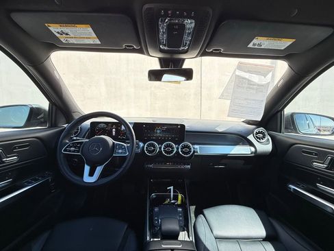 Used 2021 Mercedes-Benz GLB 250 image 6
