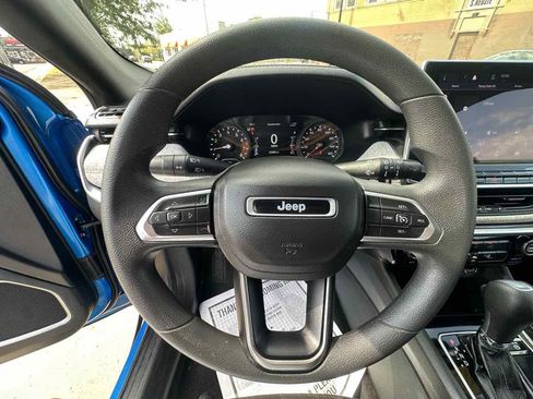 Used 2023 Jeep Compass Sport AWD/4WD image 13