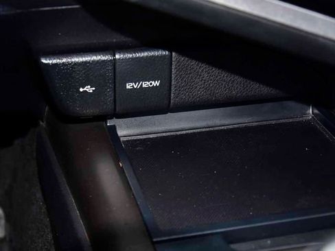 Certified 2022 Toyota Camry SE image 21