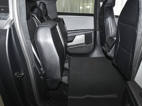 Used 2025 Tesla Cybertruck AWD Crew Cab image 56